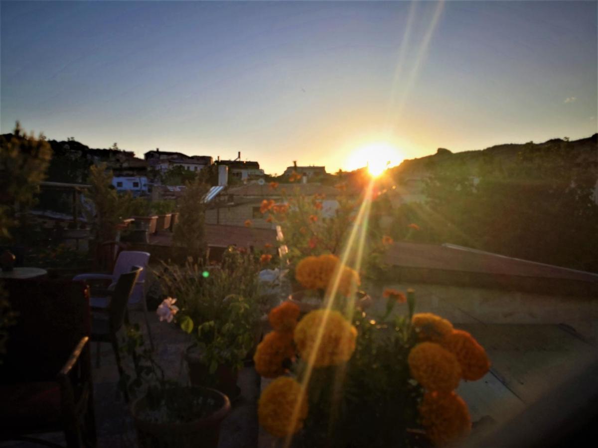 נבשהיר Larissa Cave Hotel מראה חיצוני תמונה
